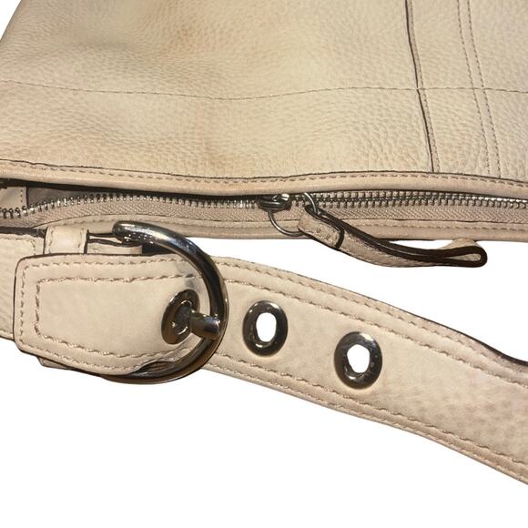 Coach Vintage Y2K Hobo Shoulder Handbag Moon Shaped Ivory Pebble Leather K0751 - Picture 5 of 7